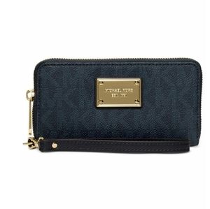 Michael Kors Wristlet